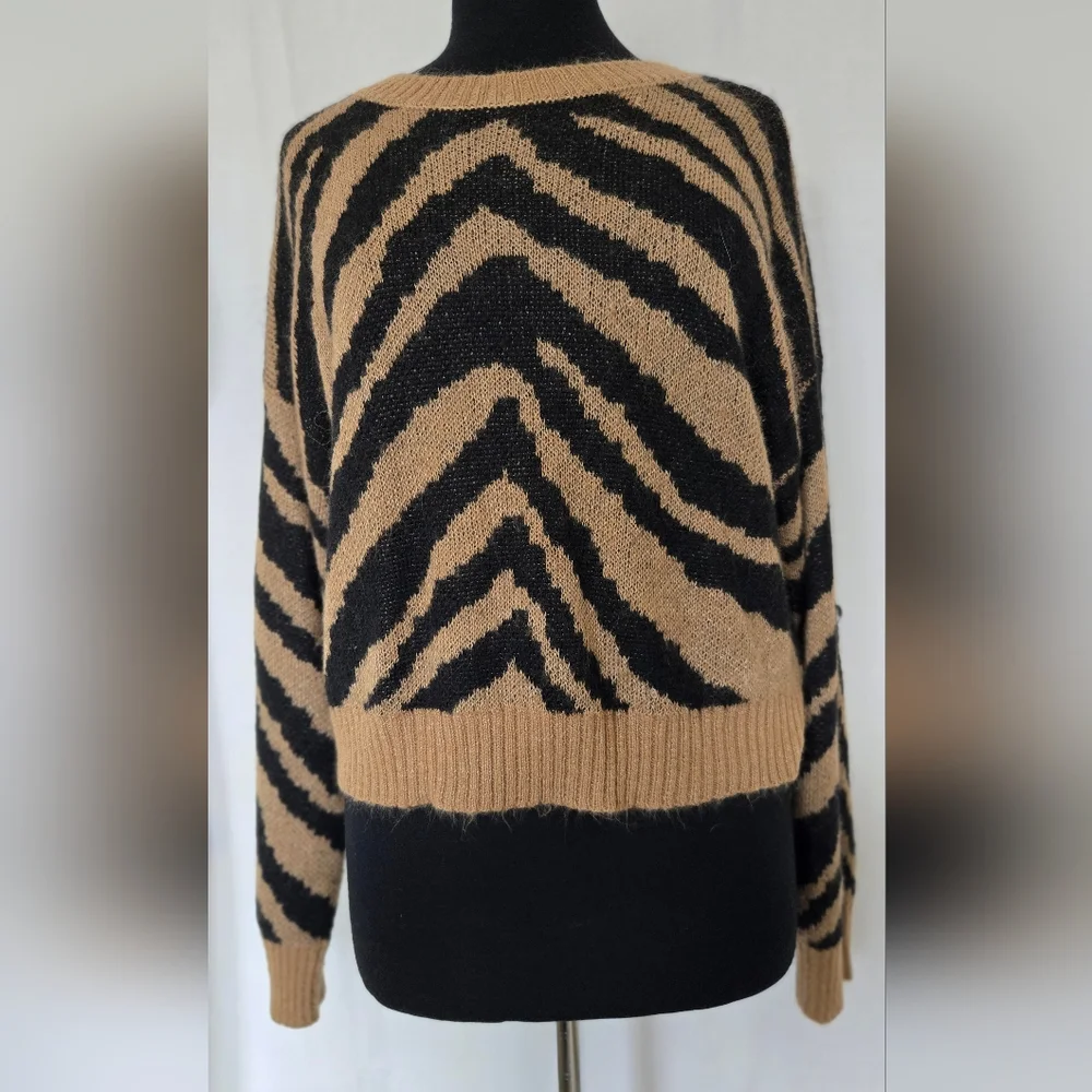 American Eagle Outfitters Zebra Pattern Sweater - Black and Brown